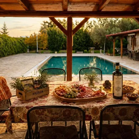 Private Pool Villa, Olive Grove & Big Yard 别墅 *
