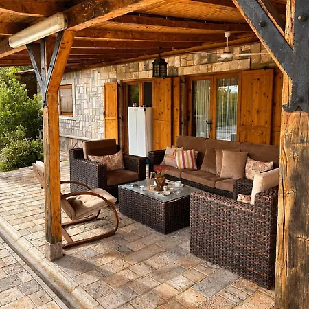 Private Pool Villa, Olive Grove & Big Yard 别墅 *